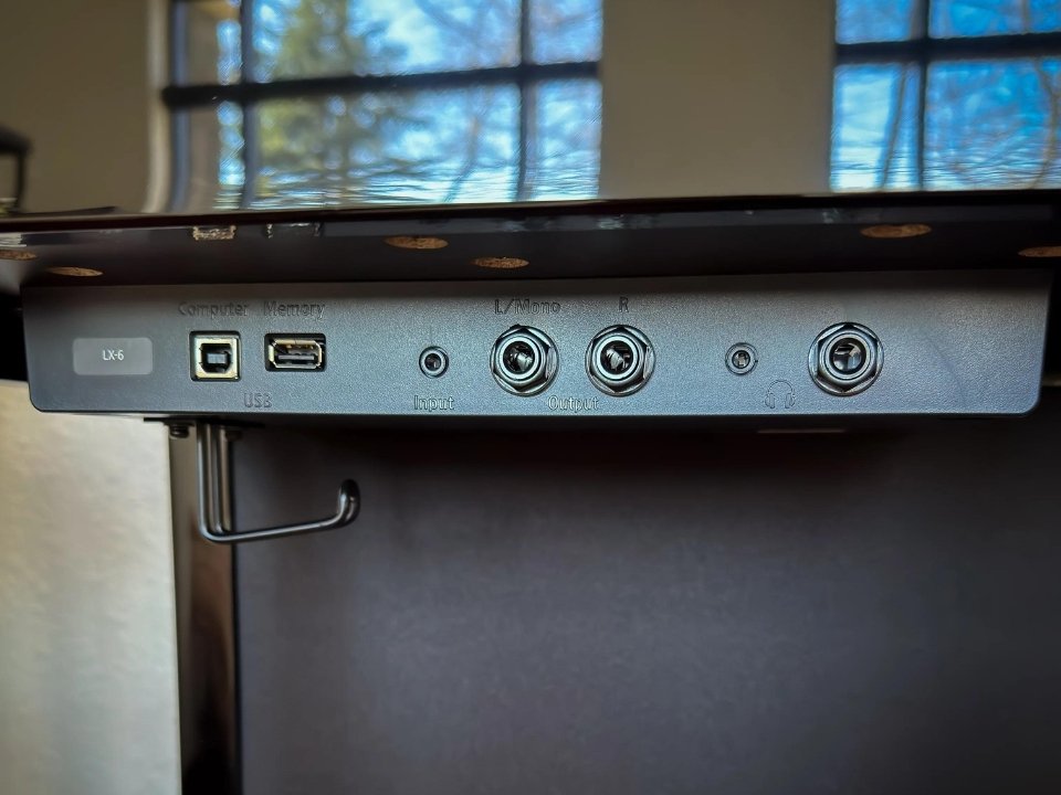 ROLAND LX-6 CB - Góc nhìn thực tế 6